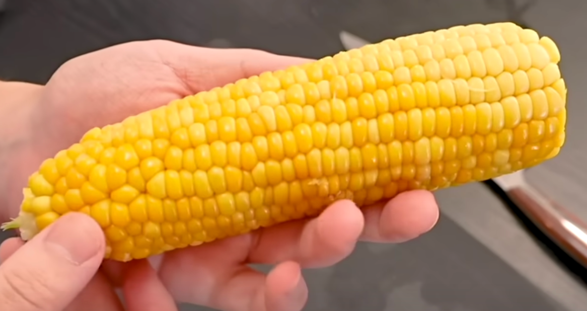 トウモロコシが驚くほど甘くなる】レンジで作る3つのコツ。