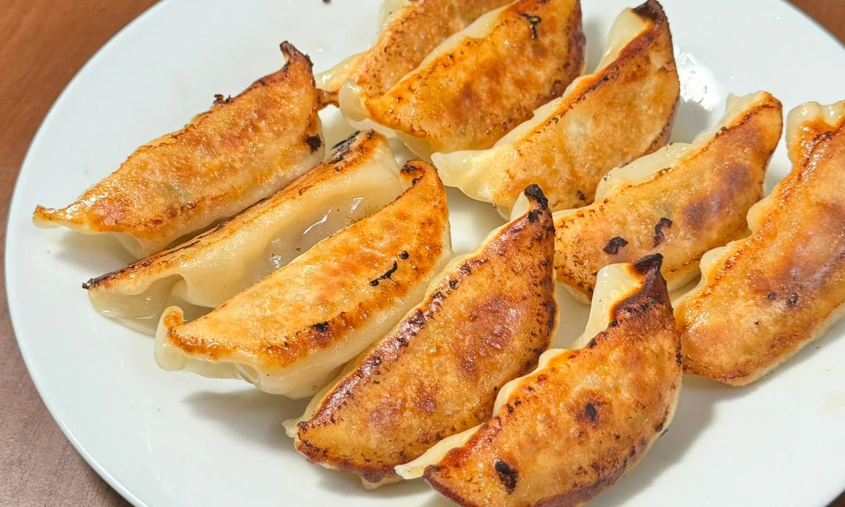 今すぐ試してほしい餃子革命！たった1つの工程で激変する焼き方のコツ。