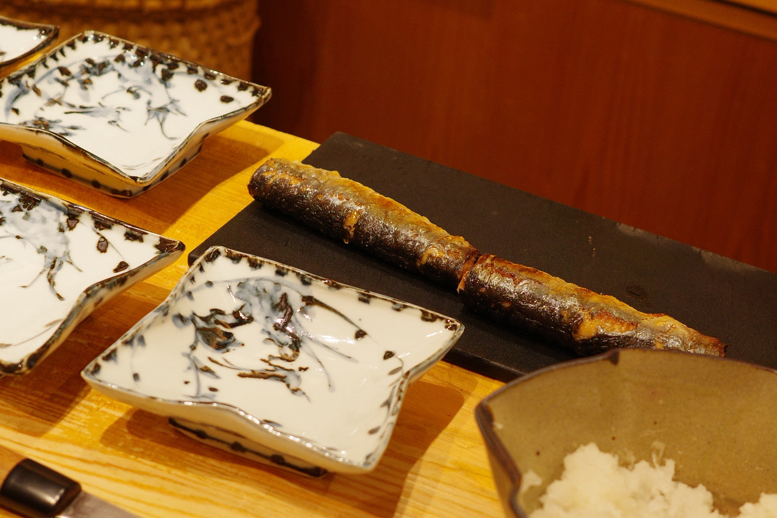 炊きたてご飯と秋刀魚の塩焼き。これ以上いりますか？